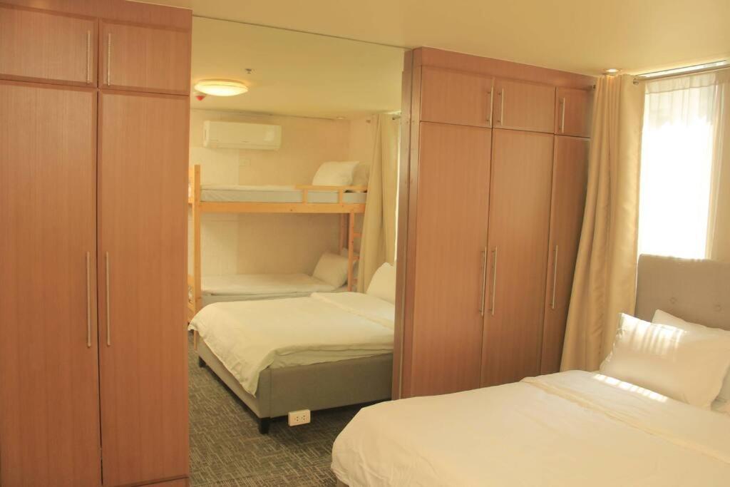 מנילה A2J Luxury 1Br Balcony Suite Near Venice Mall Bgc מראה חיצוני תמונה