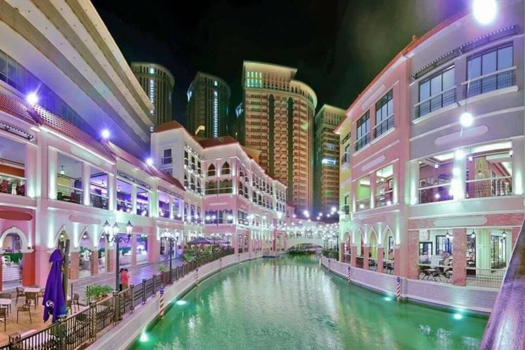 מנילה A2J Luxury 1Br Balcony Suite Near Venice Mall Bgc מראה חיצוני תמונה