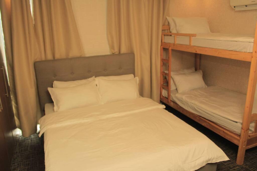 מנילה A2J Luxury 1Br Balcony Suite Near Venice Mall Bgc מראה חיצוני תמונה