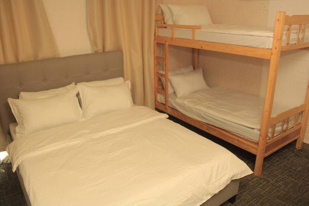 מנילה A2J Luxury 1Br Balcony Suite Near Venice Mall Bgc מראה חיצוני תמונה