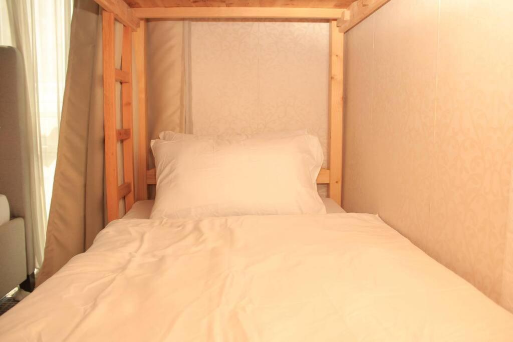 מנילה A2J Luxury 1Br Balcony Suite Near Venice Mall Bgc מראה חיצוני תמונה
