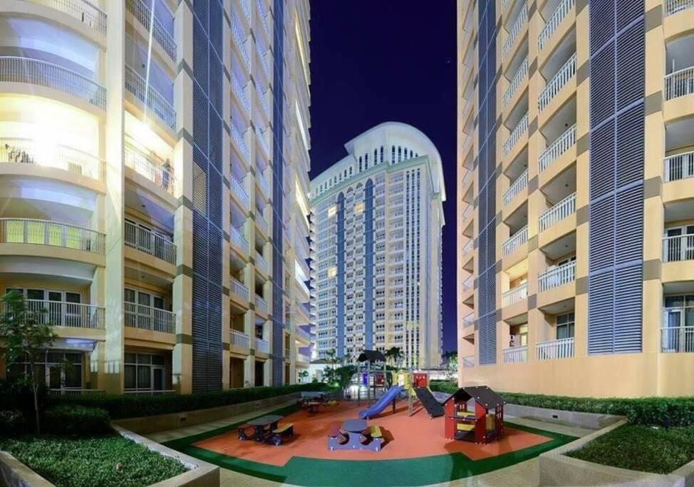 מנילה A2J Luxury 1Br Balcony Suite Near Venice Mall Bgc מראה חיצוני תמונה