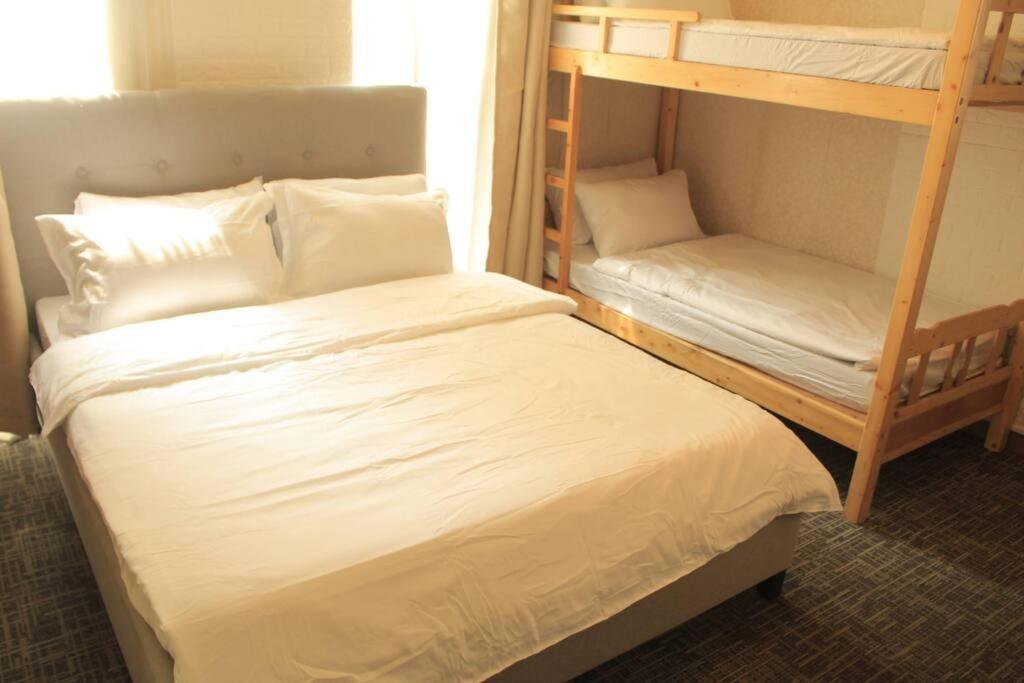 מנילה A2J Luxury 1Br Balcony Suite Near Venice Mall Bgc מראה חיצוני תמונה